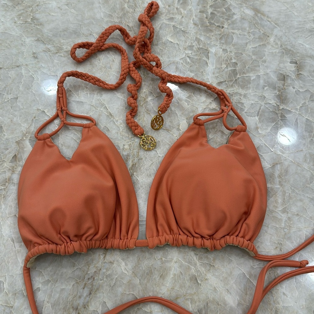 Triangle top - Luli Fama